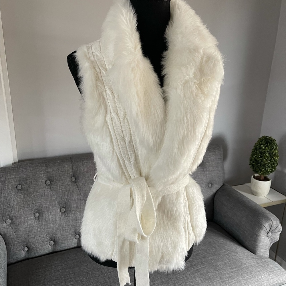 XOXO Fur detailed sweater vest